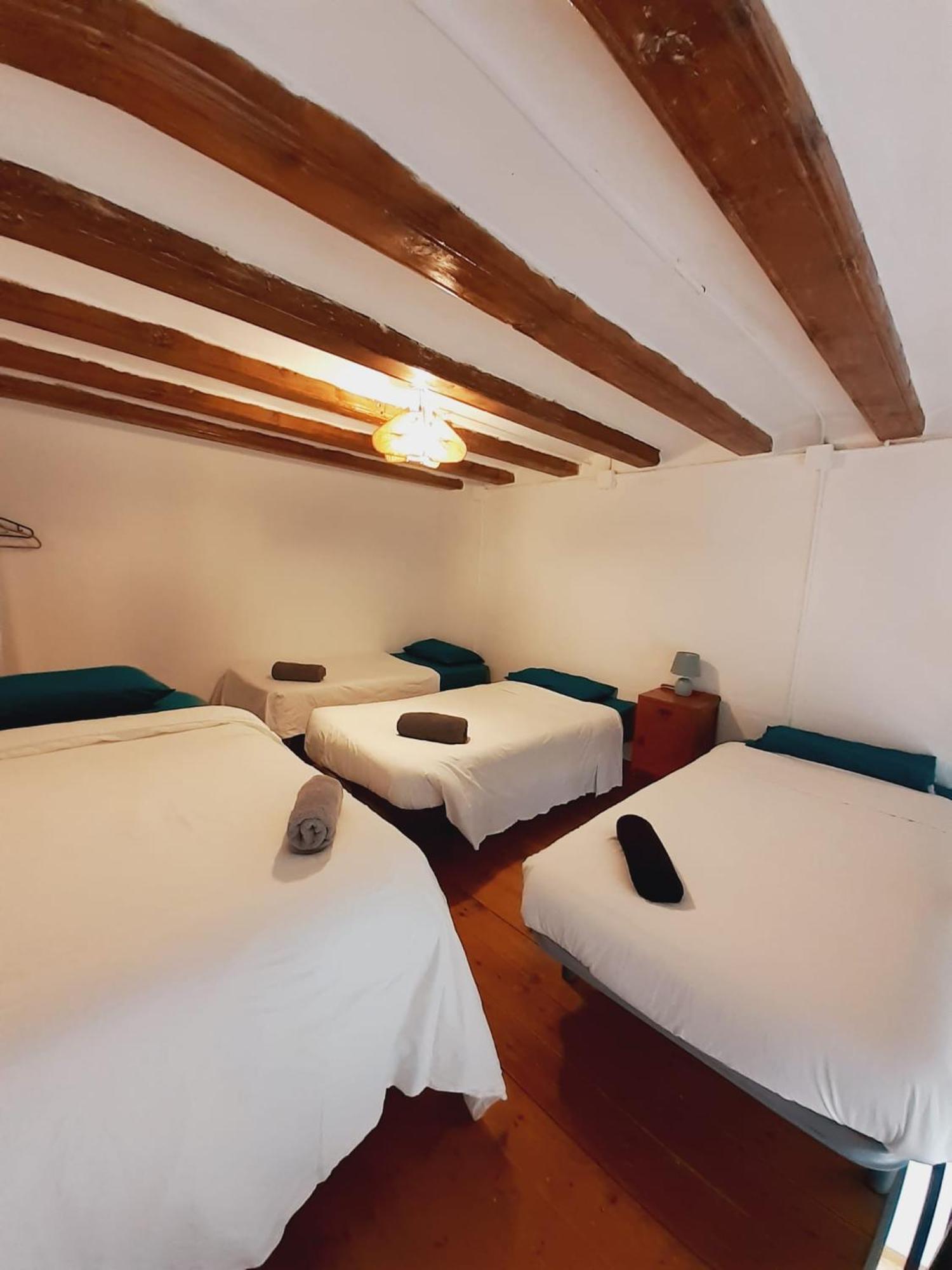 Habitacion Para Grupos Hasta 8 En Plena Rambla De Cataluna 바르셀로나 외부 사진