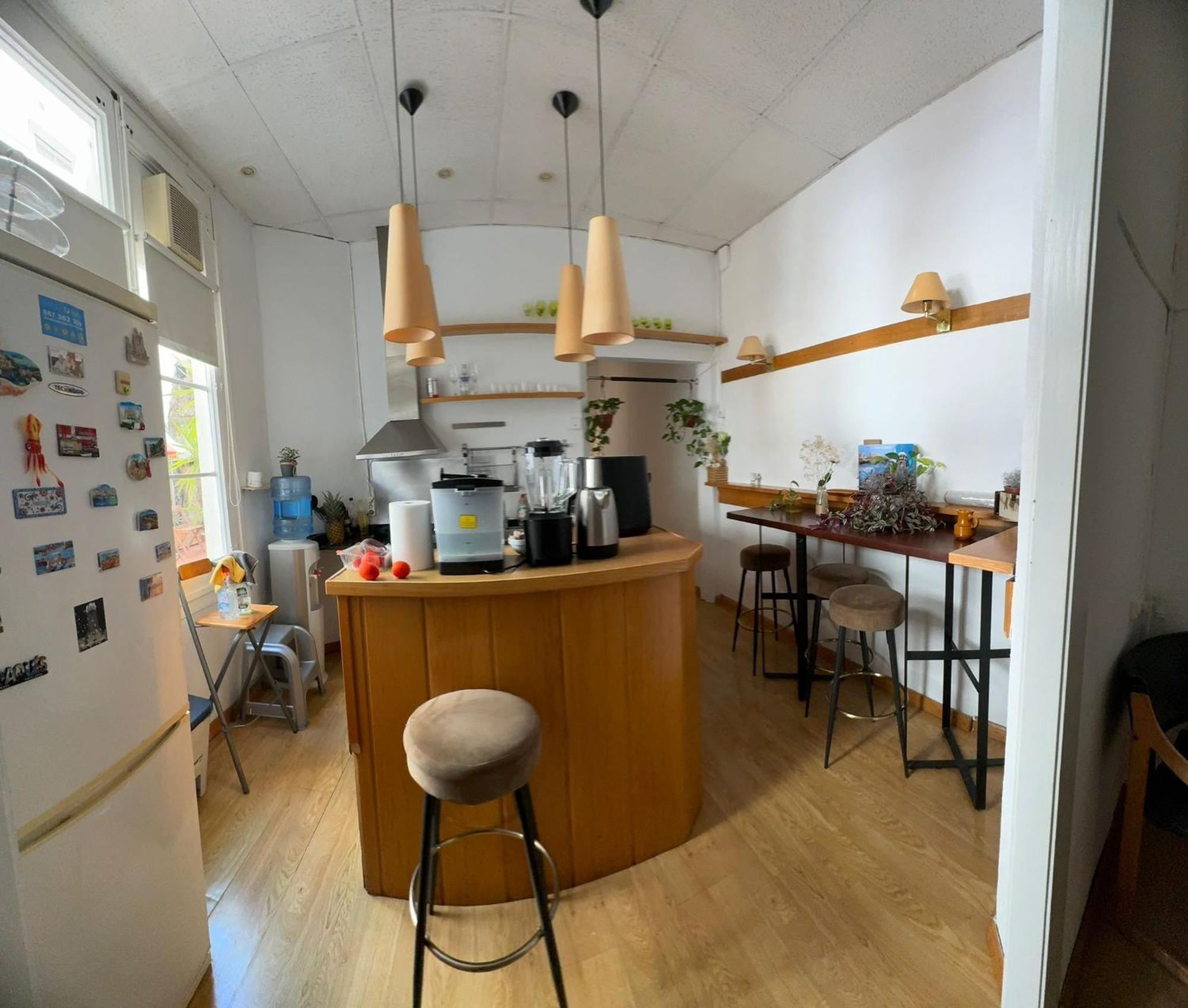 Habitacion Para Grupos Hasta 8 En Plena Rambla De Cataluna 바르셀로나 외부 사진