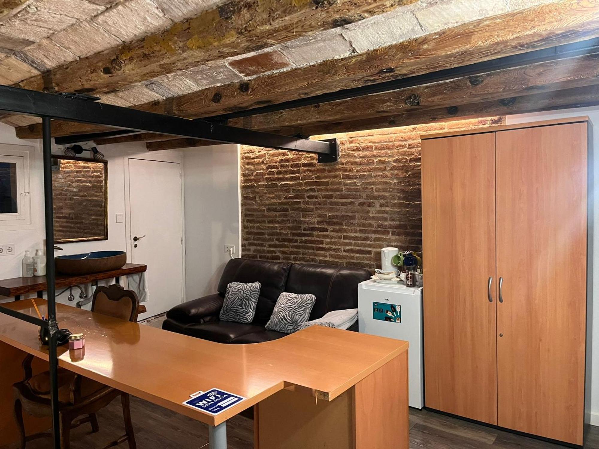 Habitacion Para Grupos Hasta 8 En Plena Rambla De Cataluna 바르셀로나 외부 사진